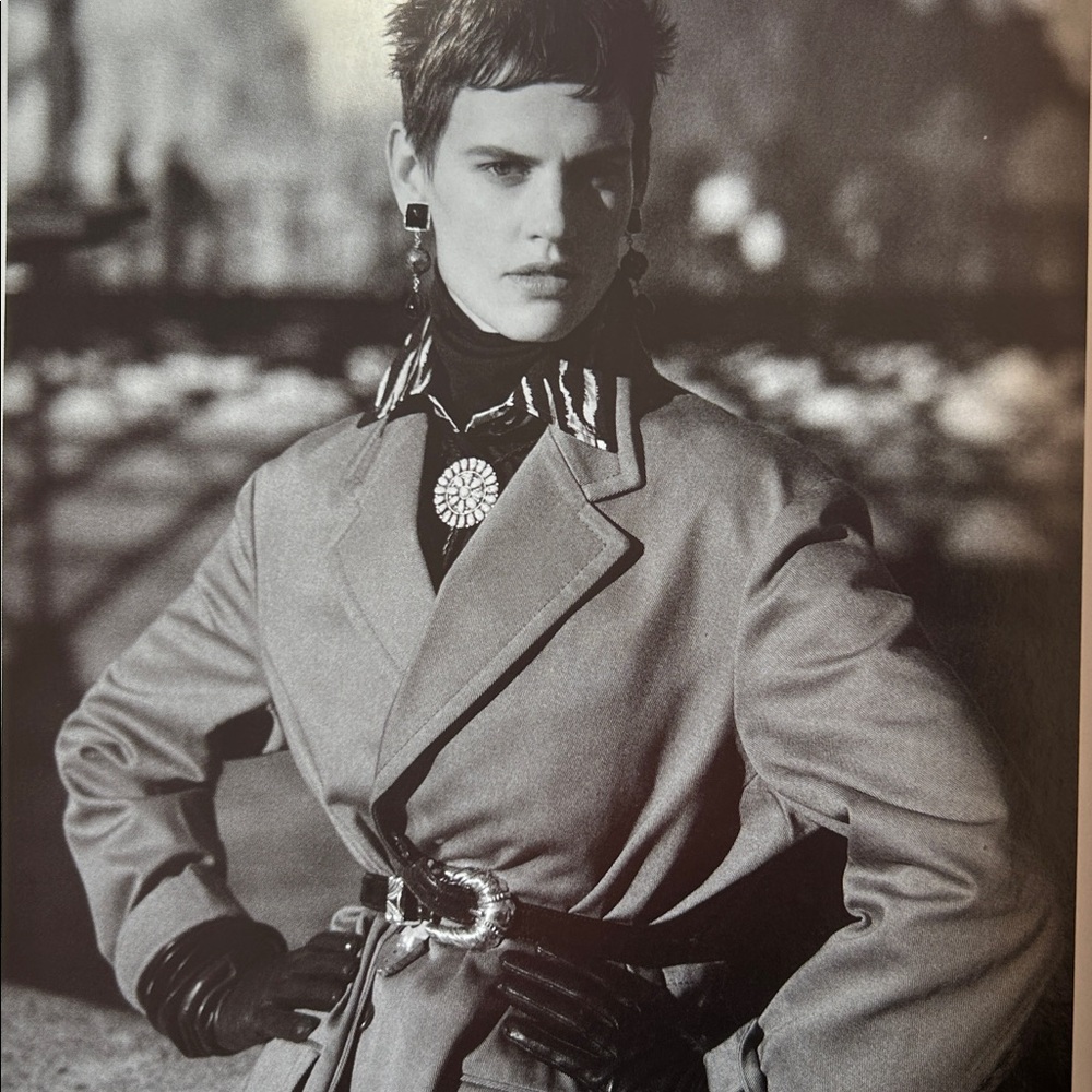 VOGUE Paris, March 2018 - Picture 3 of 13